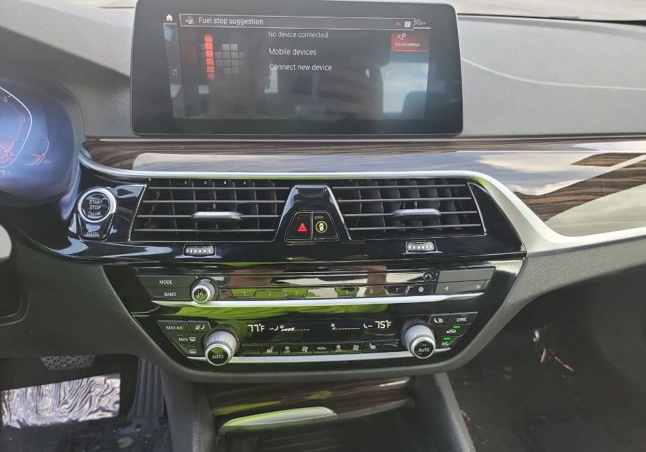 Used 2020 BMW 530i xDrive AWD/4WD image 4