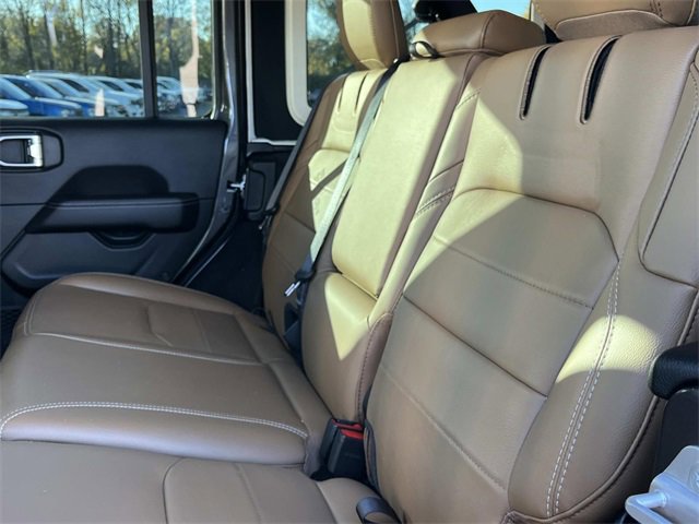 Used 2023 Jeep Wrangler Unlimited Sahara w/ Cold Weather Group image 19