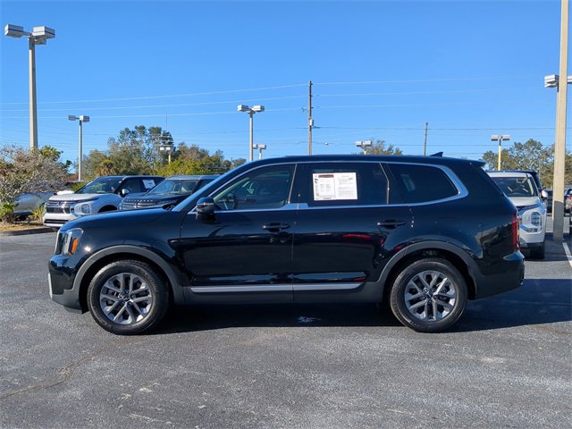 Used 2024 Kia Telluride LX image 9