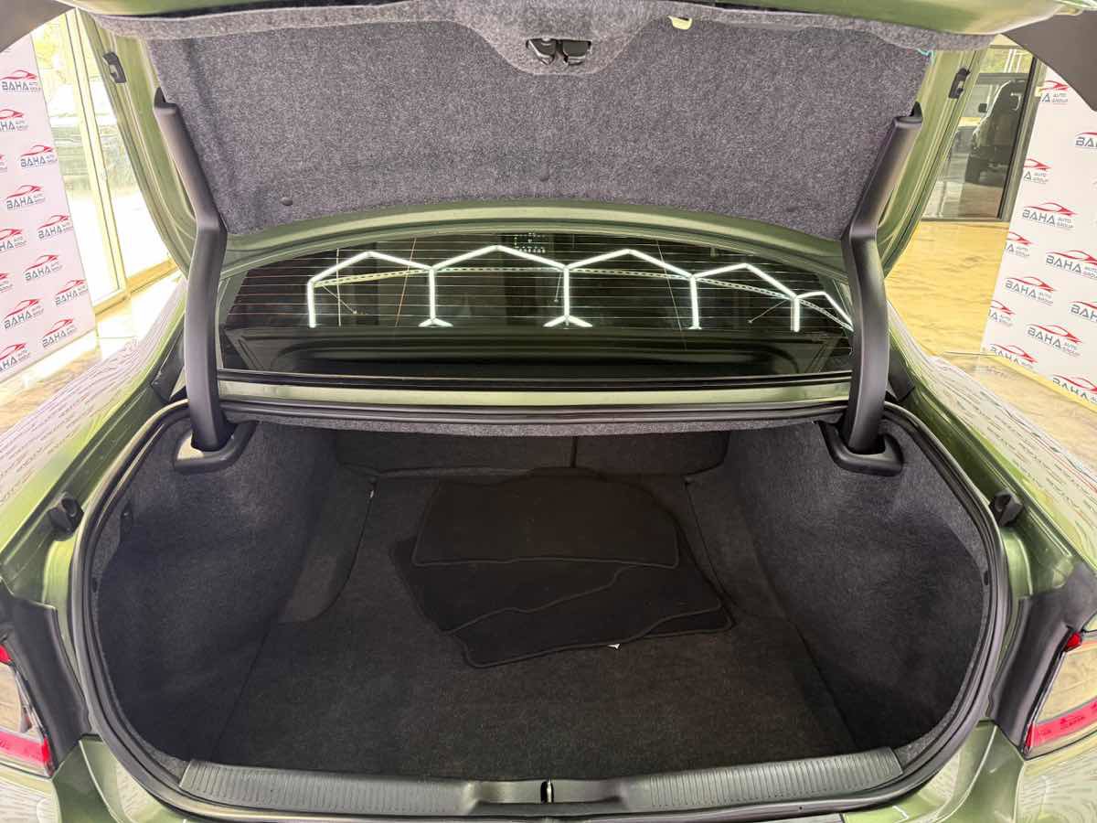 Used 2021 Dodge Charger SXT w/ Blacktop Package RWD image 57