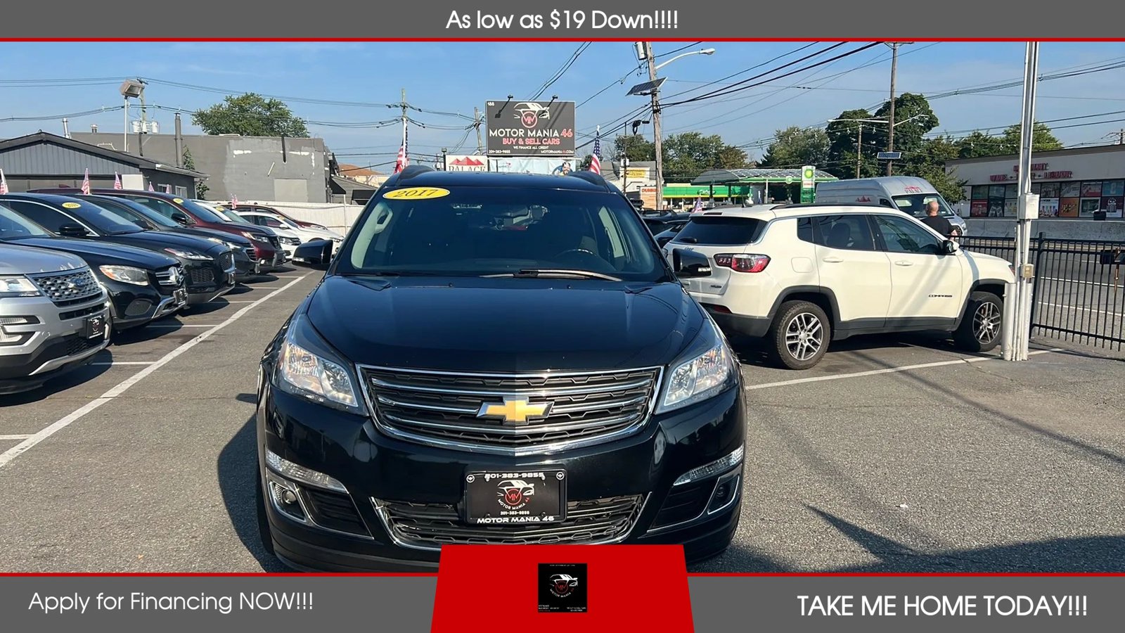 Used 2017 Chevrolet Traverse LT w/ Traveler's Package FWD image 8