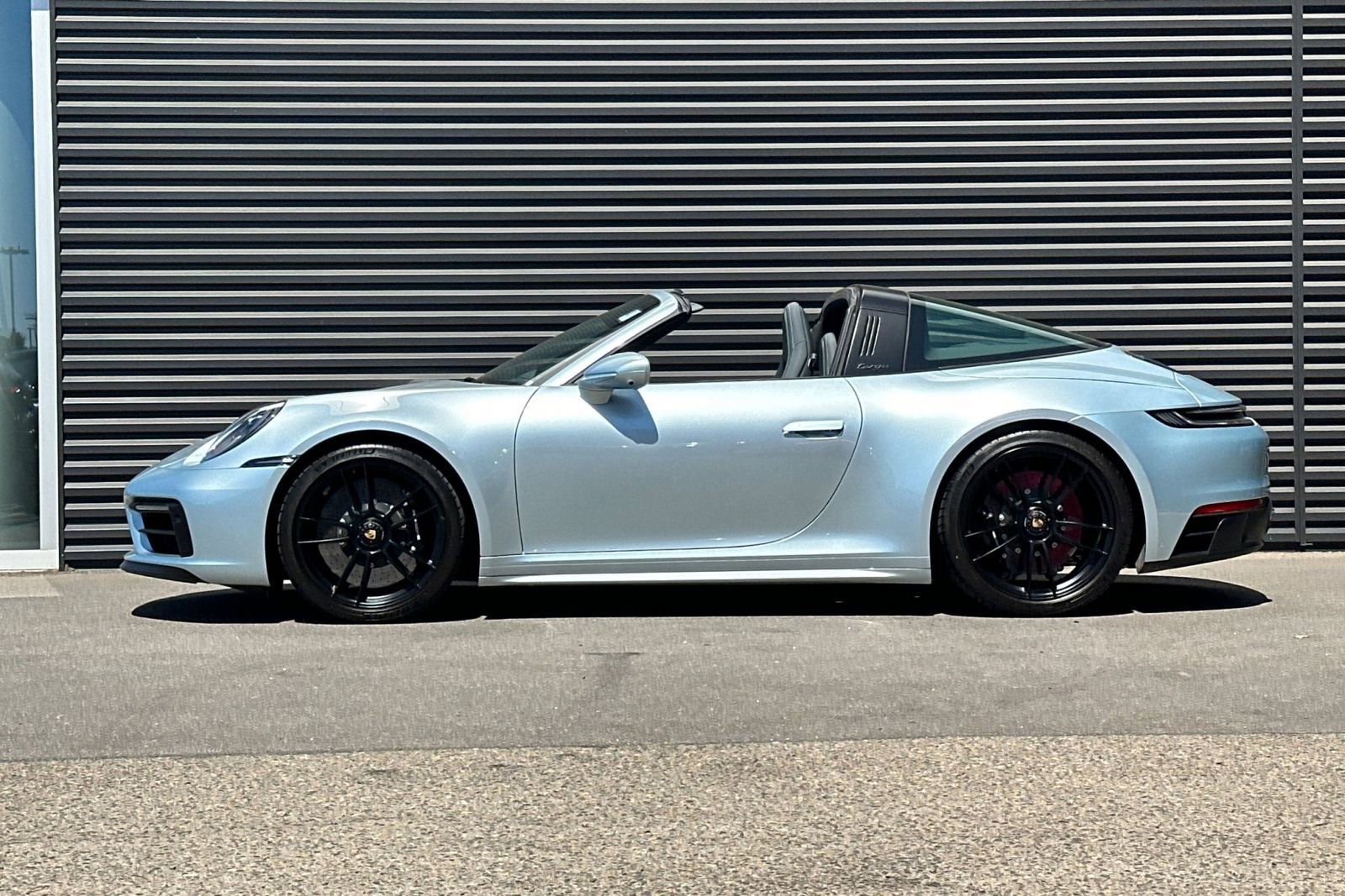 Used 2023 Porsche 911 Targa 4 GTS image 2