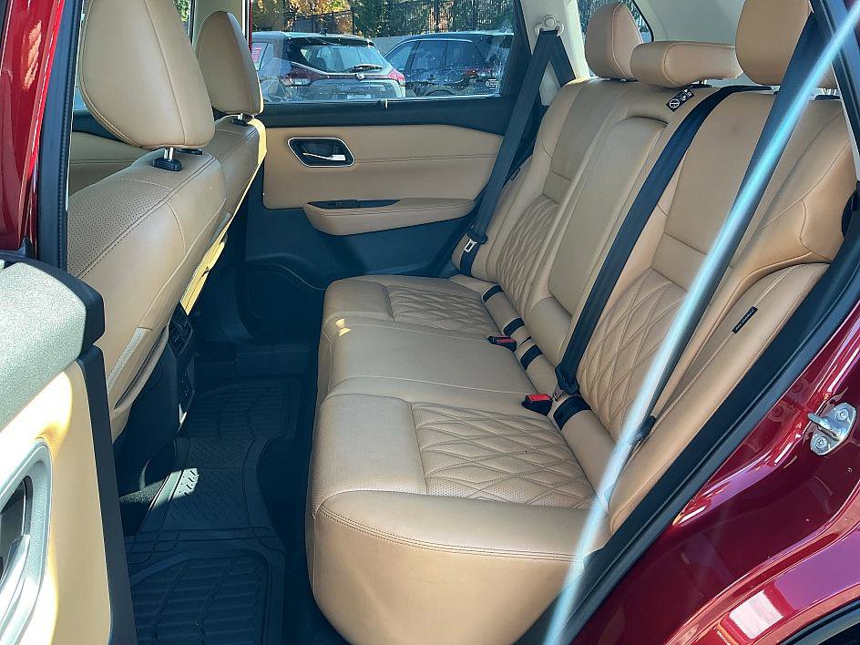 Certified 2023 Nissan Rogue Platinum w/ Platinum Premium Package image 27