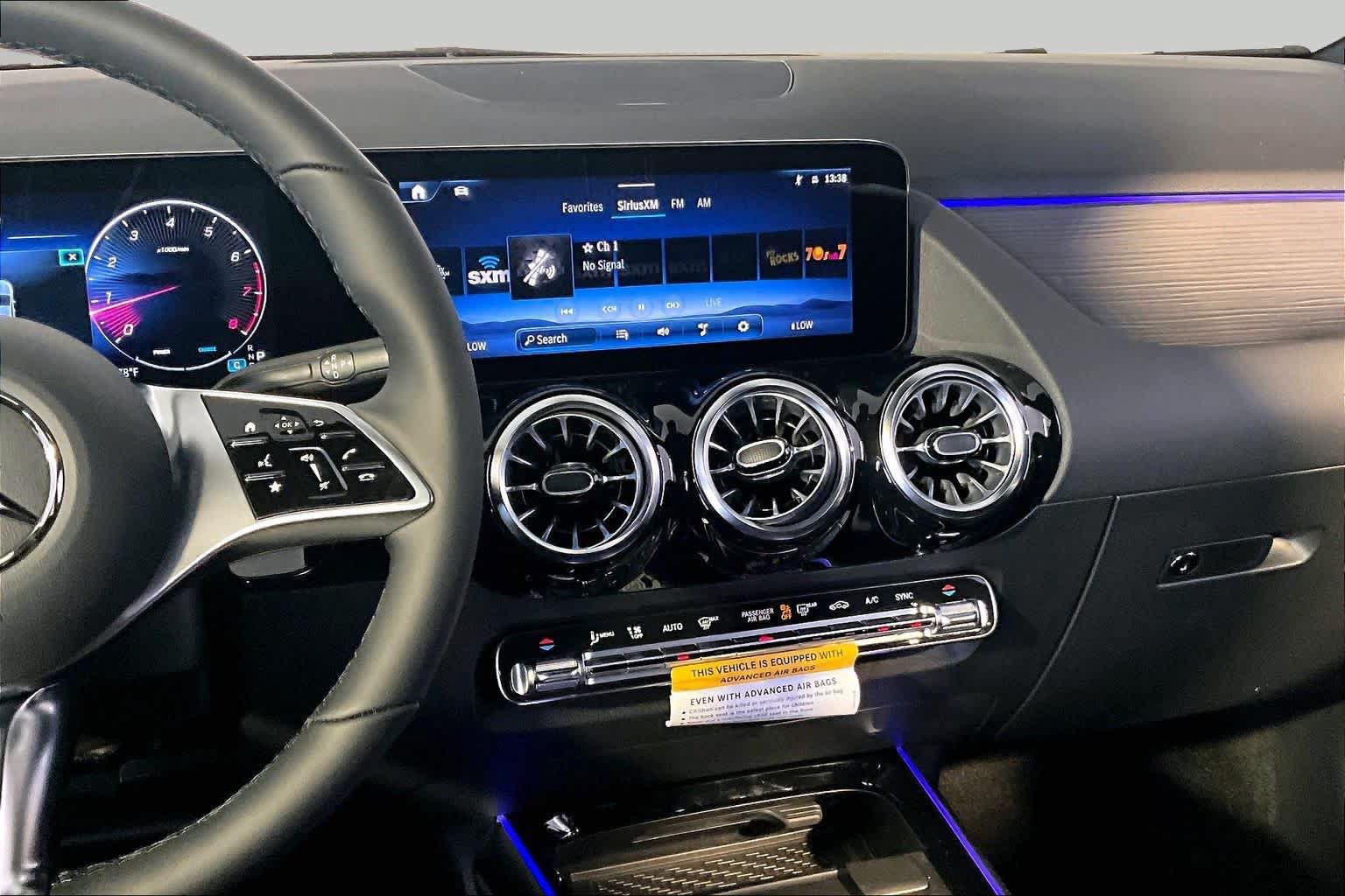 New 2026 Mercedes-Benz GLA 250 4MATIC image 8