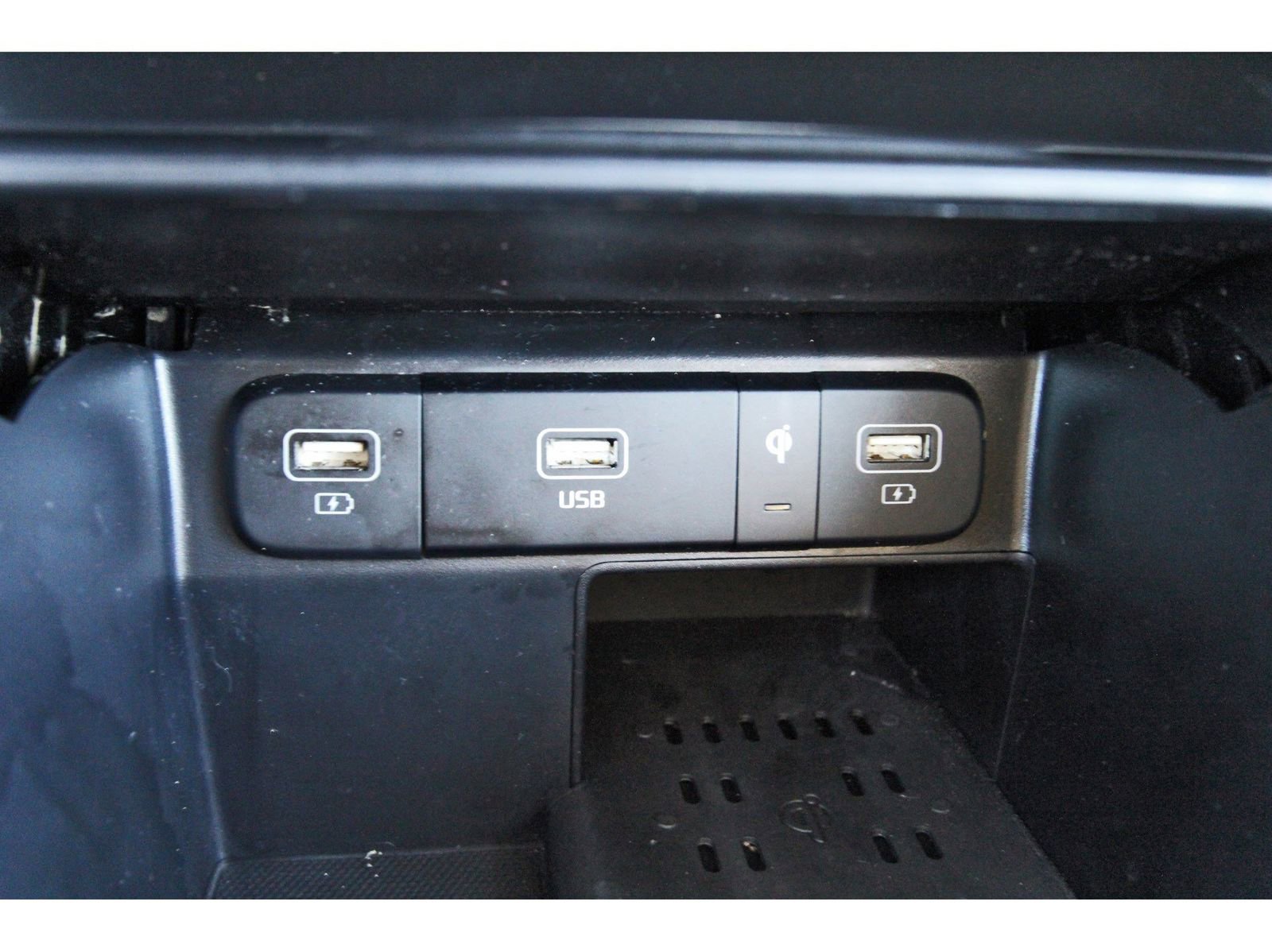 Used 2023 Kia Sorento X-Line EX image 30