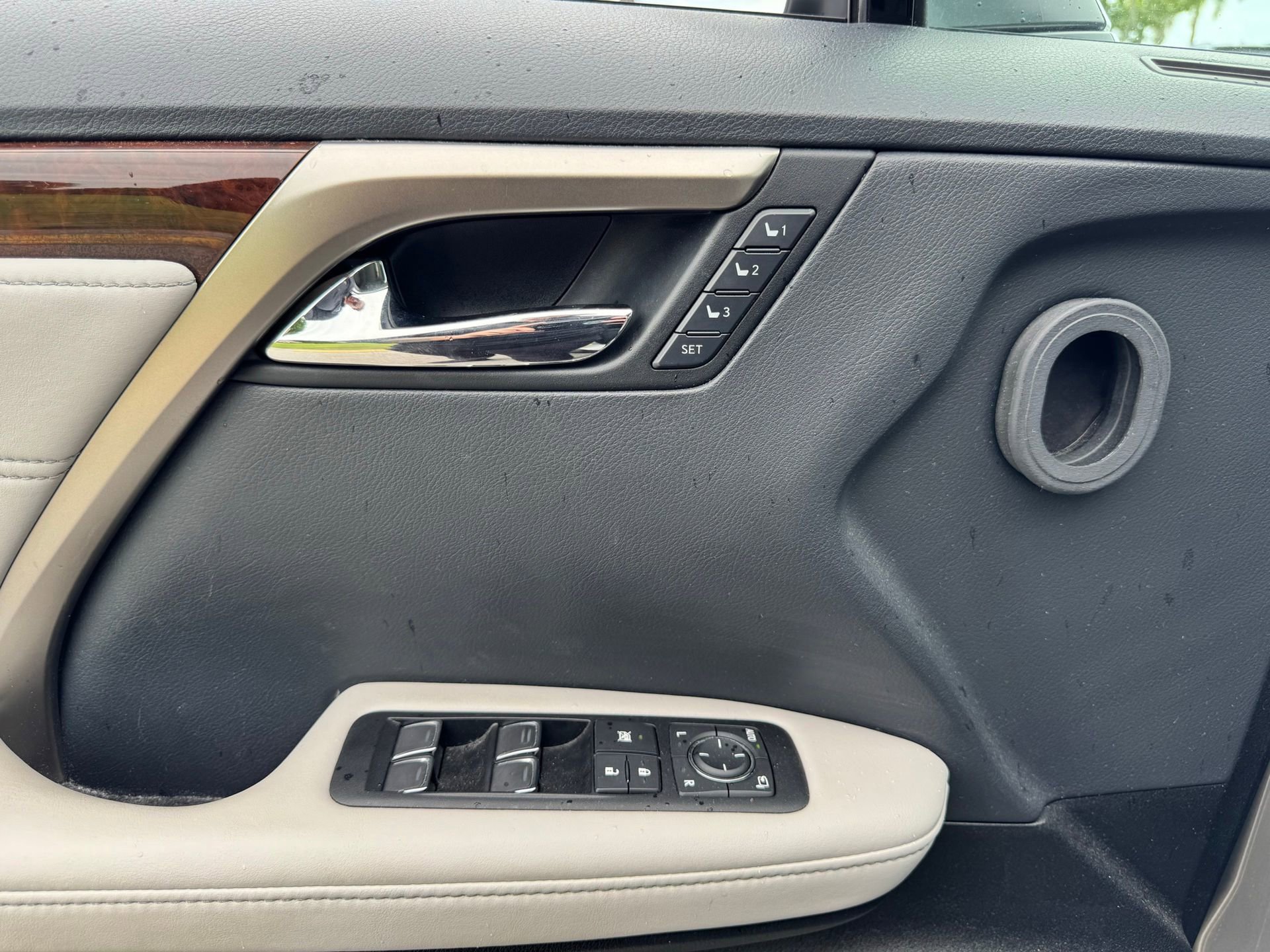 Used 2019 Lexus RX 350 FWD w/ Navigation Package image 8
