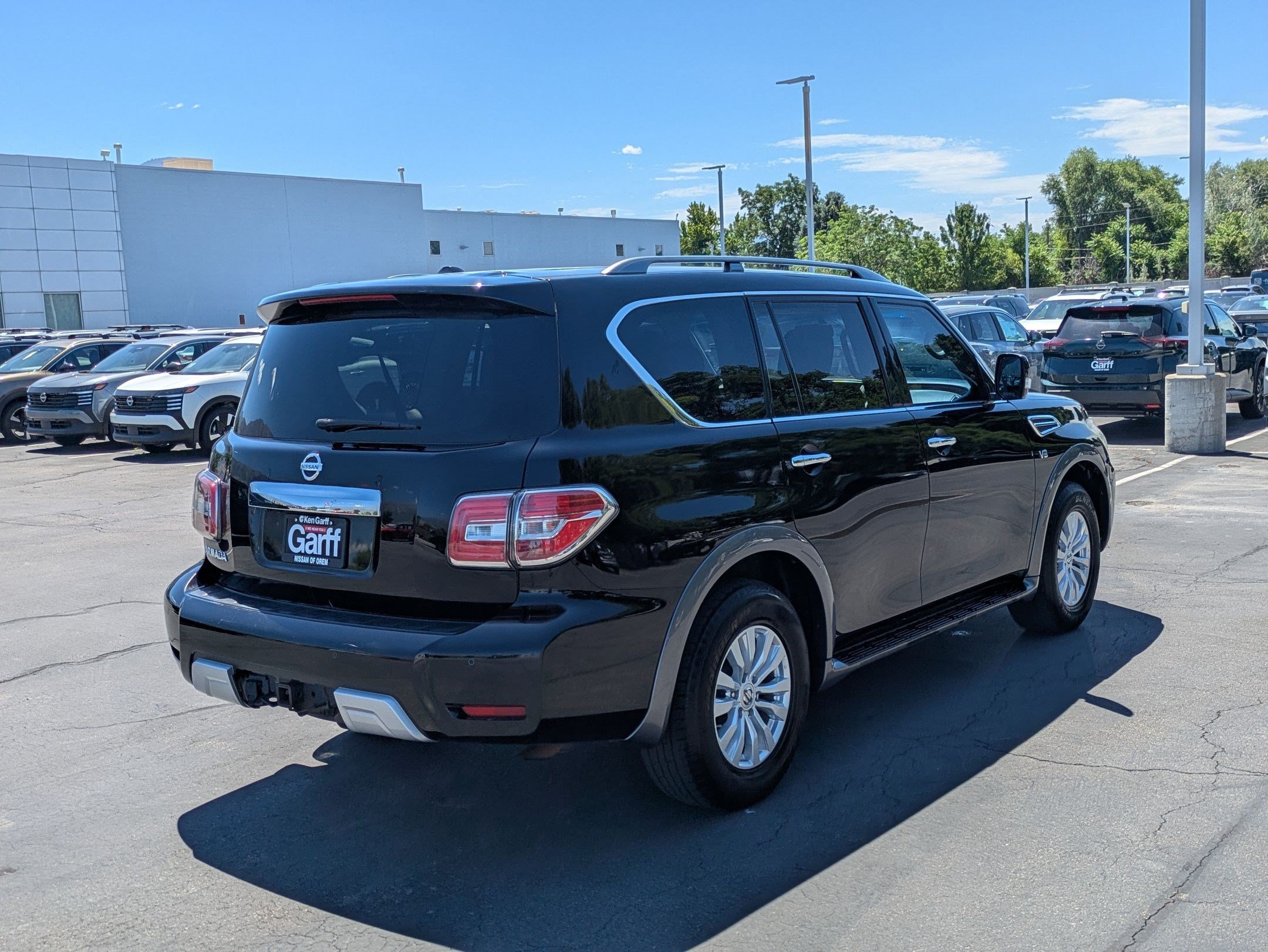 Used 2017 Nissan Armada SV w/ Driver Package AWD/4WD image 3