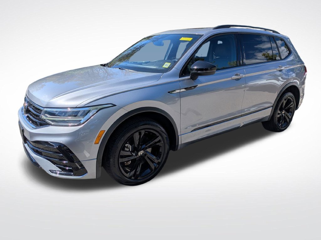 Used 2024 Volkswagen Tiguan SE R-Line AWD/4WD image 8