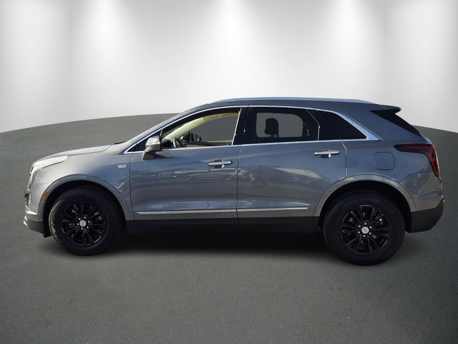 Used 2021 Cadillac XT5 Premium Luxury image 4