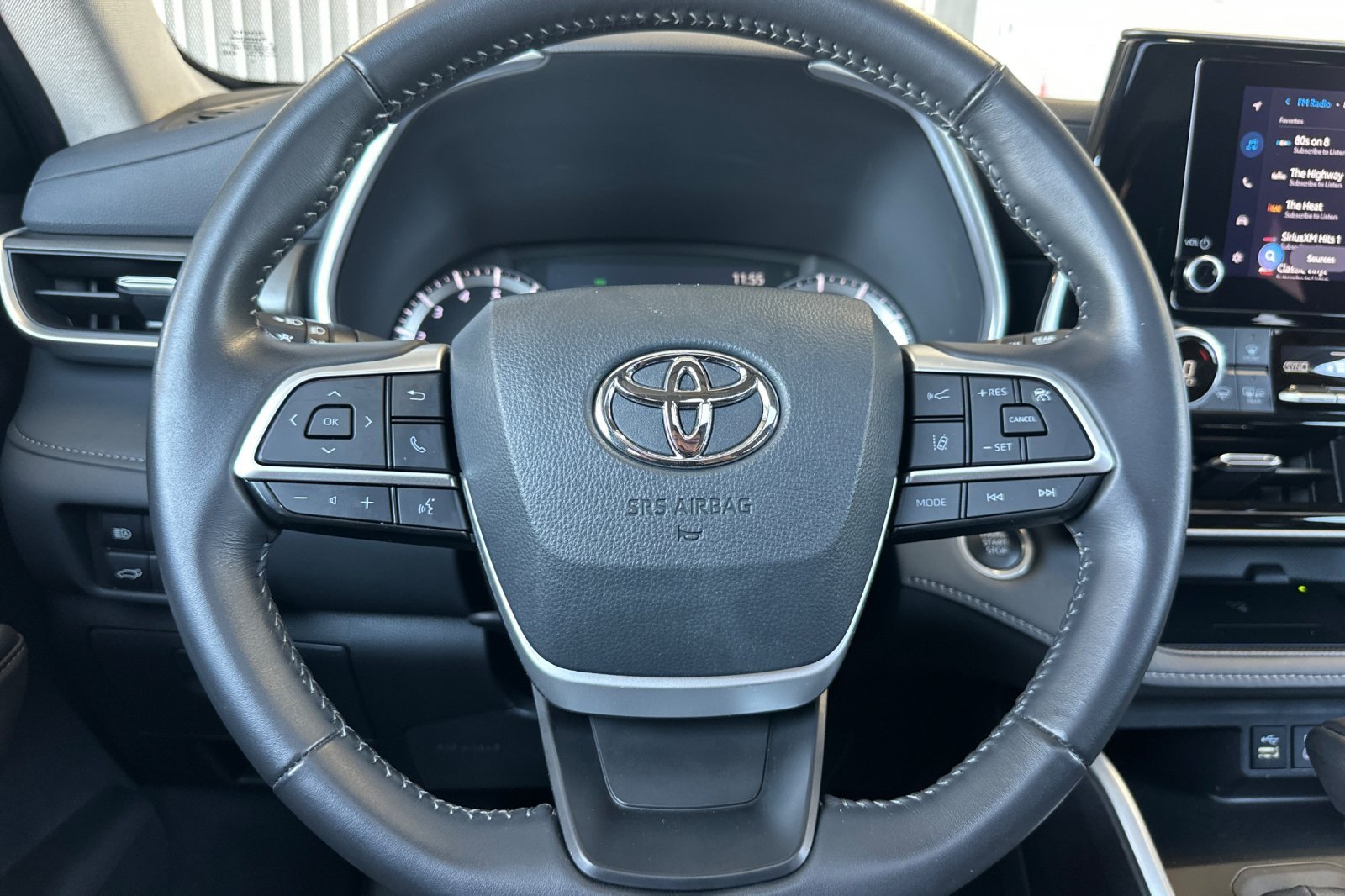 Certified 2024 Toyota Highlander XLE AWD/4WD image 23