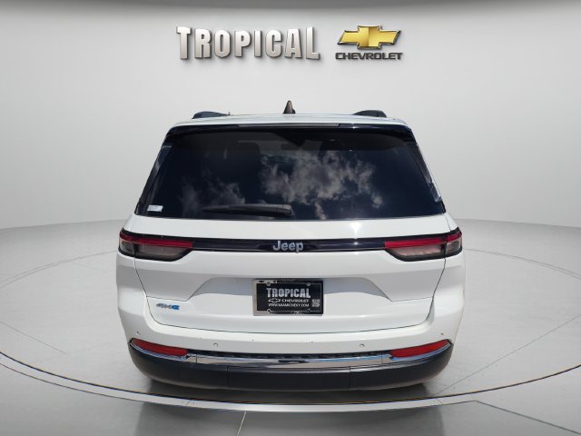 Used 2024 Jeep Grand Cherokee Limited 4xe AWD/4WD image 4