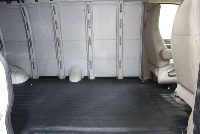 Used 2019 Chevrolet Express 2500 Extended image 14