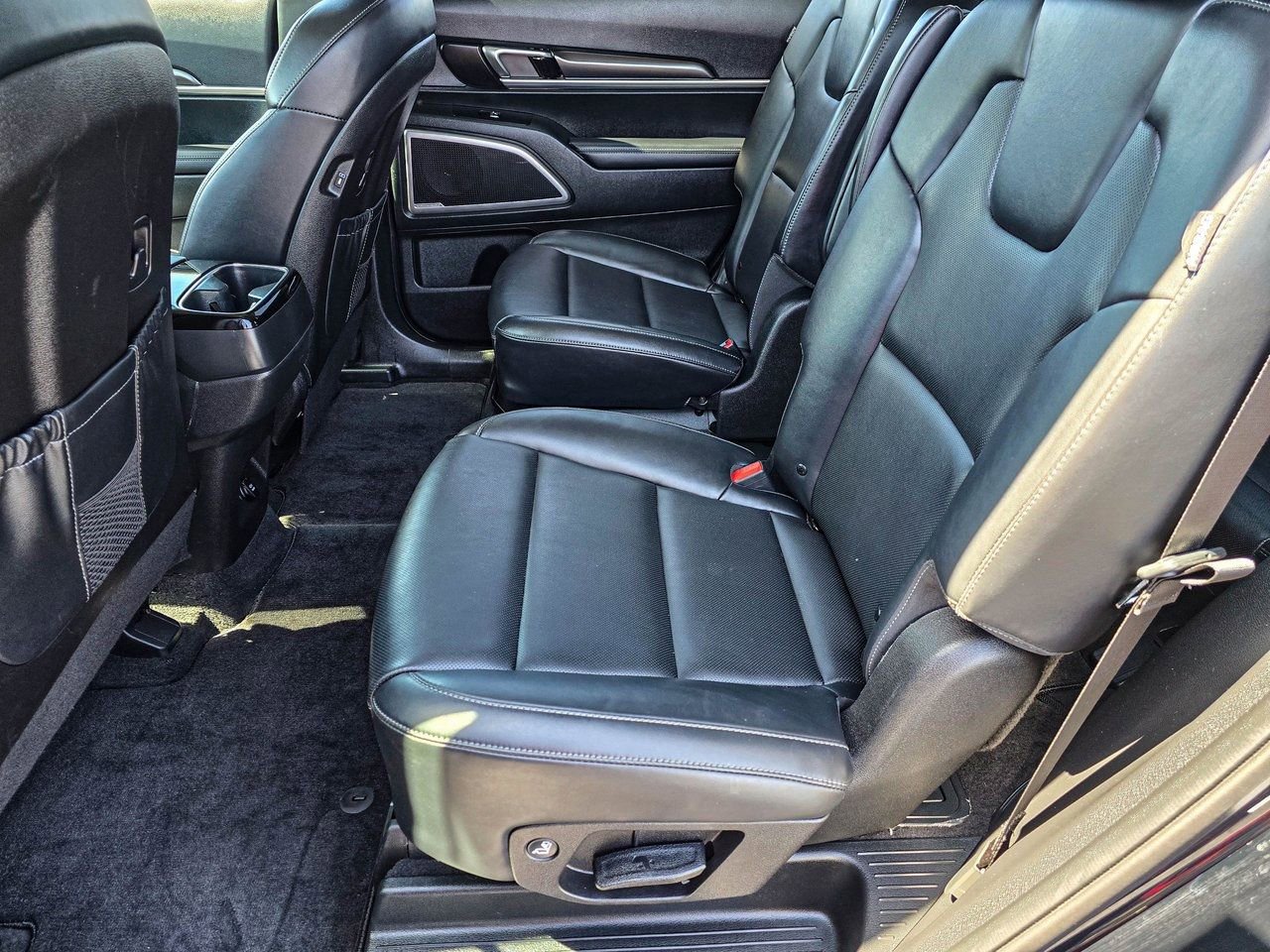 Used 2025 Kia Telluride S image 33