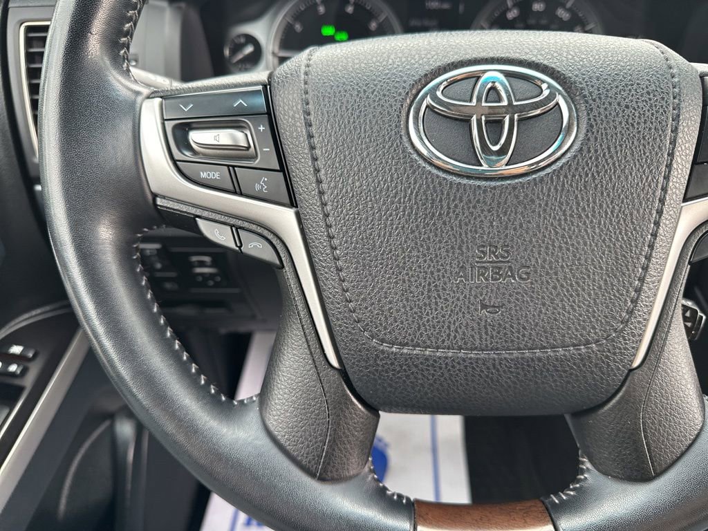 Certified 2021 Toyota Land Cruiser image 17