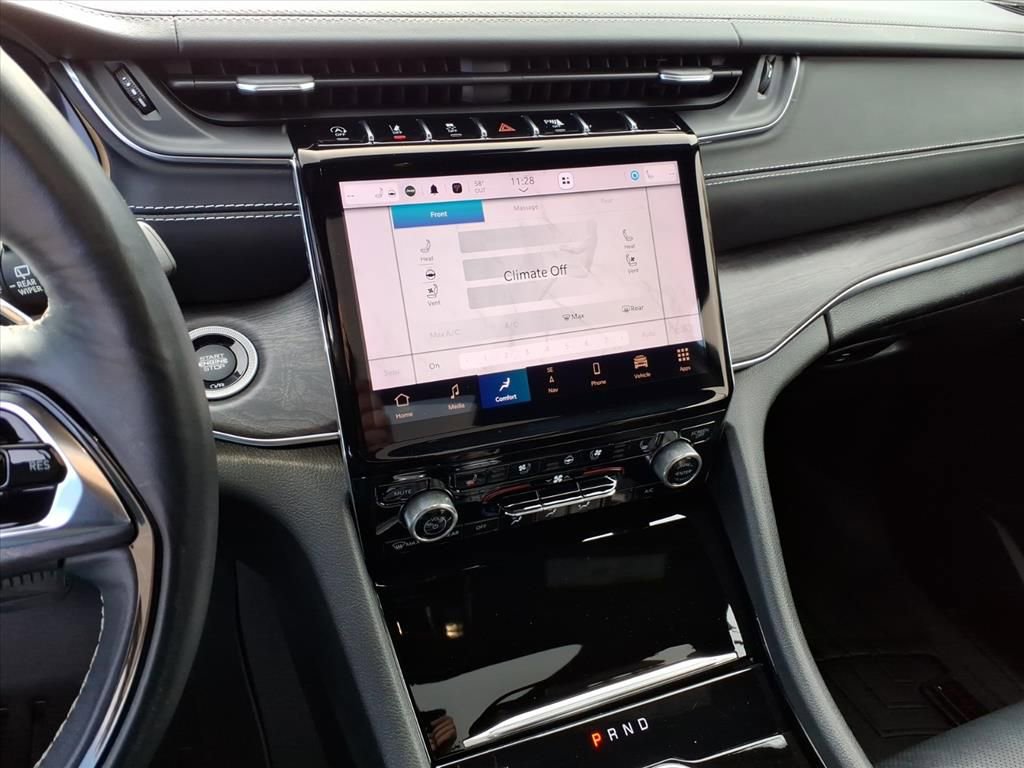 Used 2021 Jeep Grand Cherokee L Overland w/ Advanced Protech Group III image 23