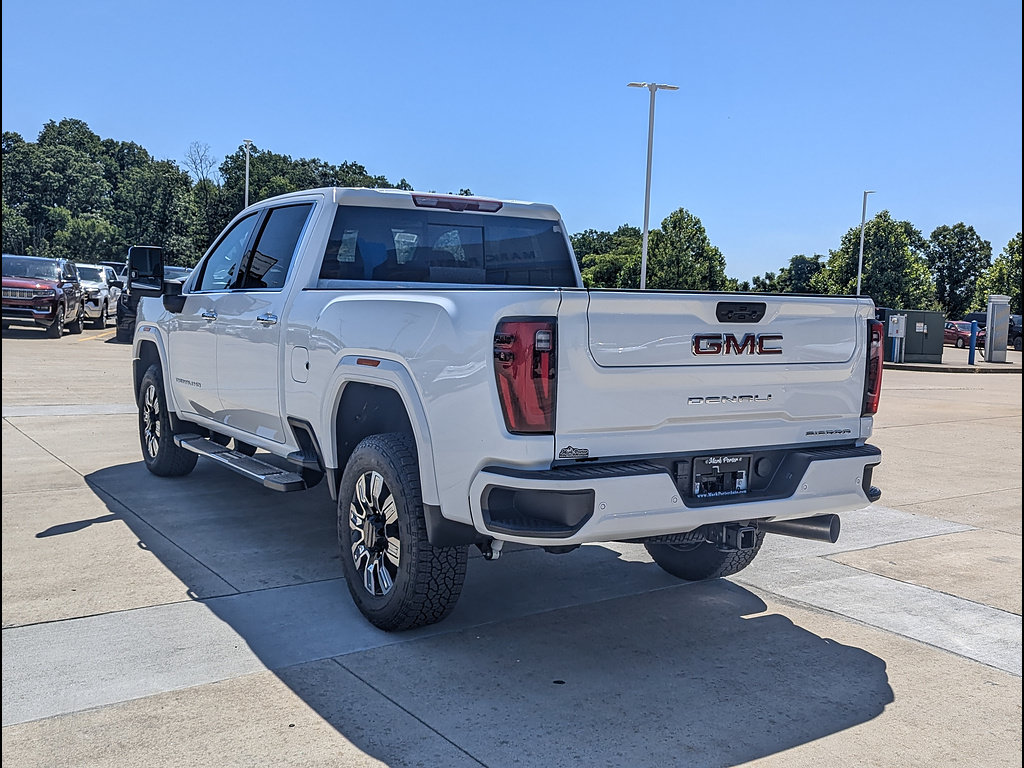 New 2026 GMC Sierra 3500 Denali w/ Denali Reserve Package AWD/4WD image 8