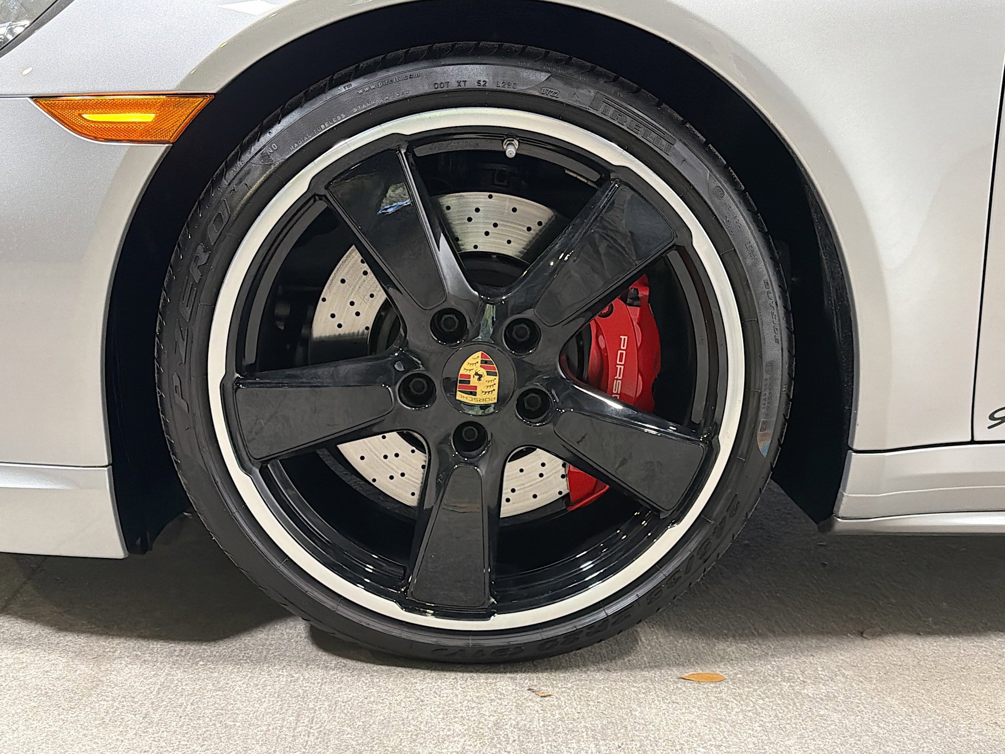 Used 2019 Porsche 911 Turbo image 39