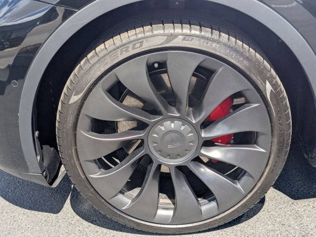 Used 2021 Tesla Model Y Performance image 24