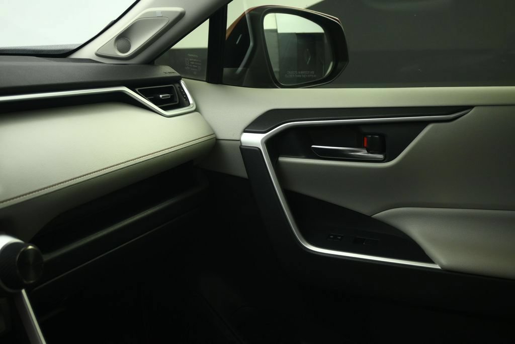 Used 2022 Toyota RAV4 XLE Premium FWD image 48