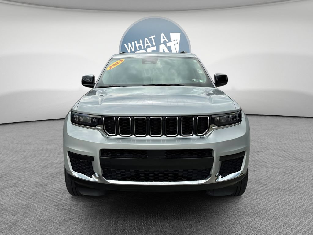 Used 2023 Jeep Grand Cherokee L Laredo w/ Trailer Tow Group (B) AWD/4WD image 9