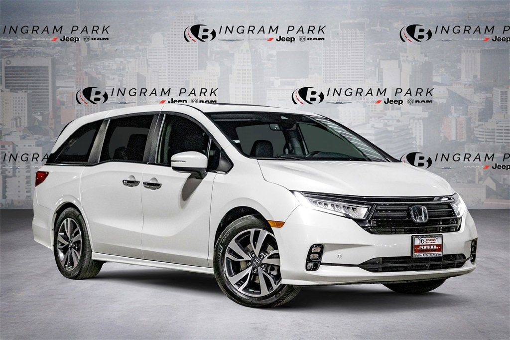 Used 2022 Honda Odyssey Touring image 1