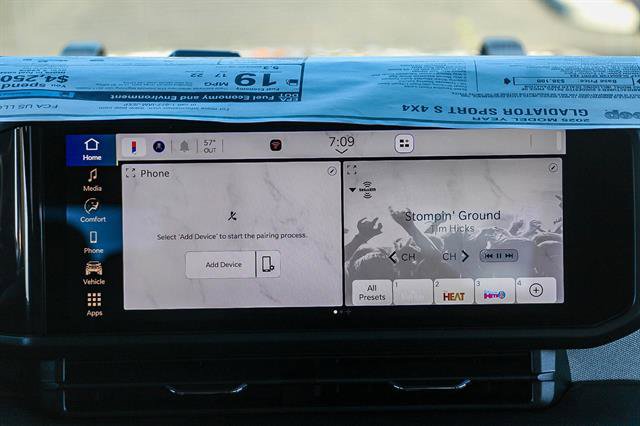 New 2025 Jeep Gladiator Sport image 14