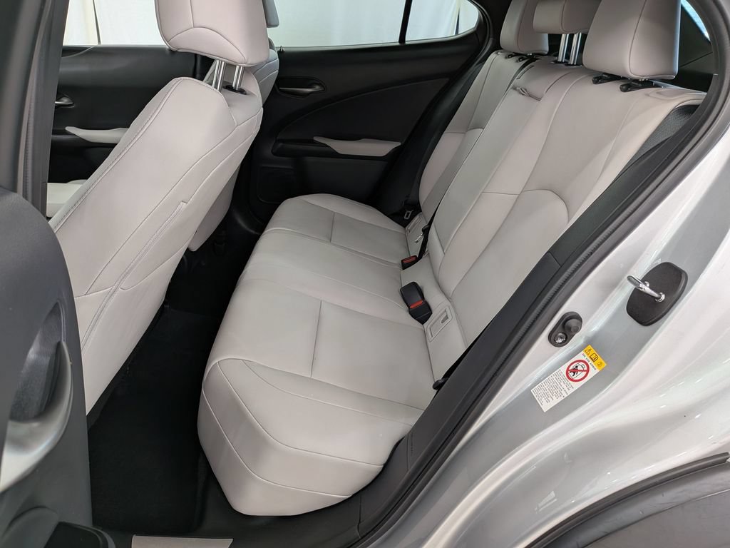 Used 2019 Lexus UX 200 w/ Accessory Package FWD image 29