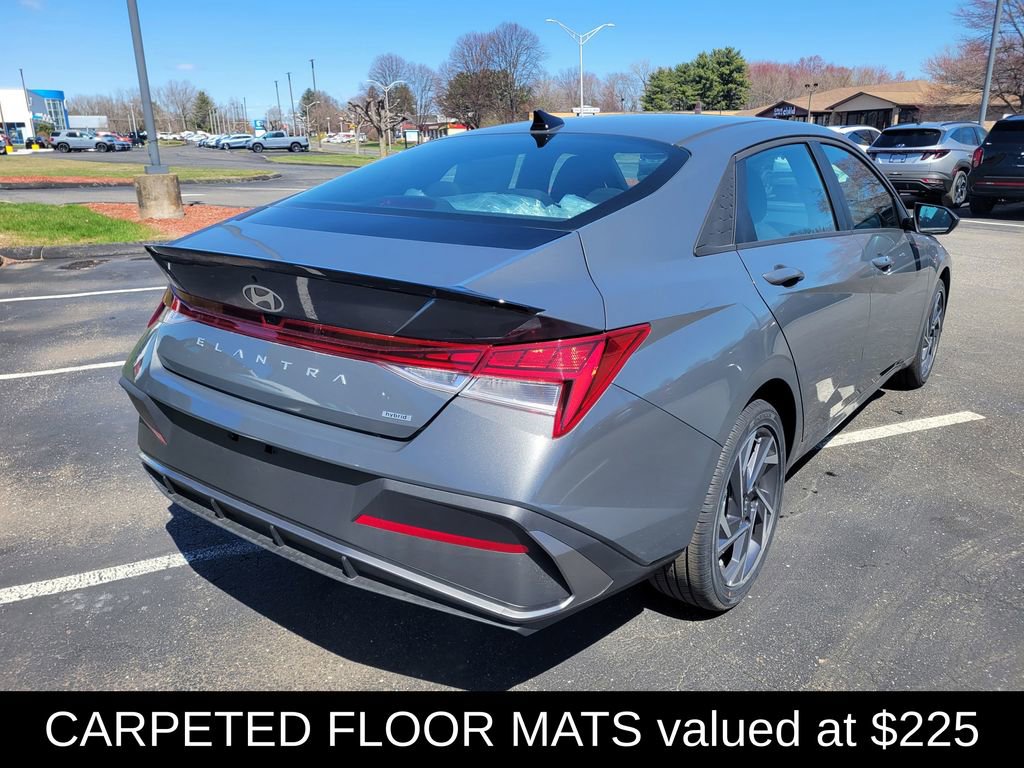 Certified 2025 Hyundai Elantra SEL video 3