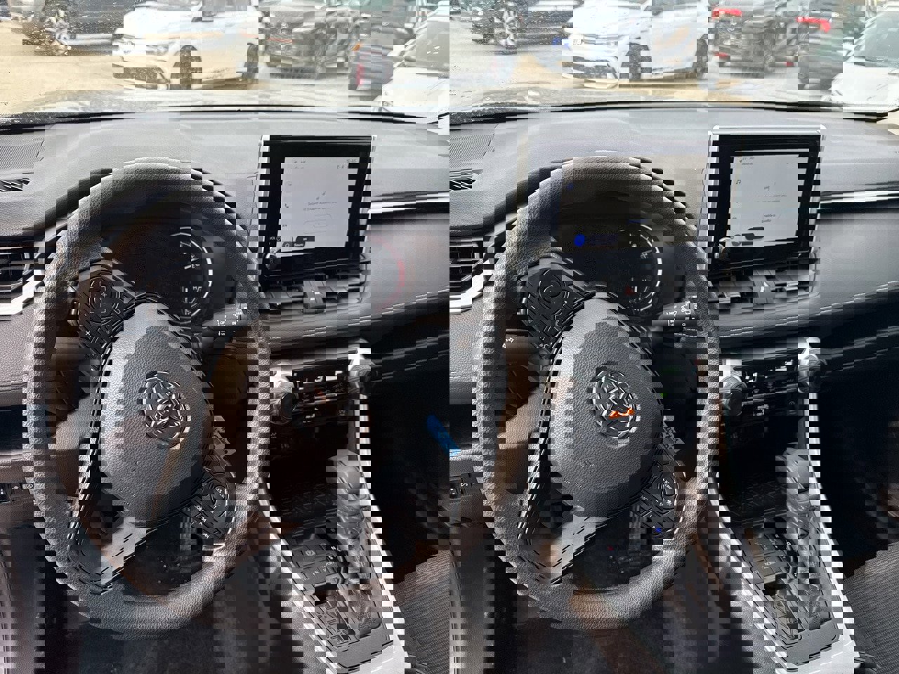 Used 2025 Toyota RAV4 LE image 10