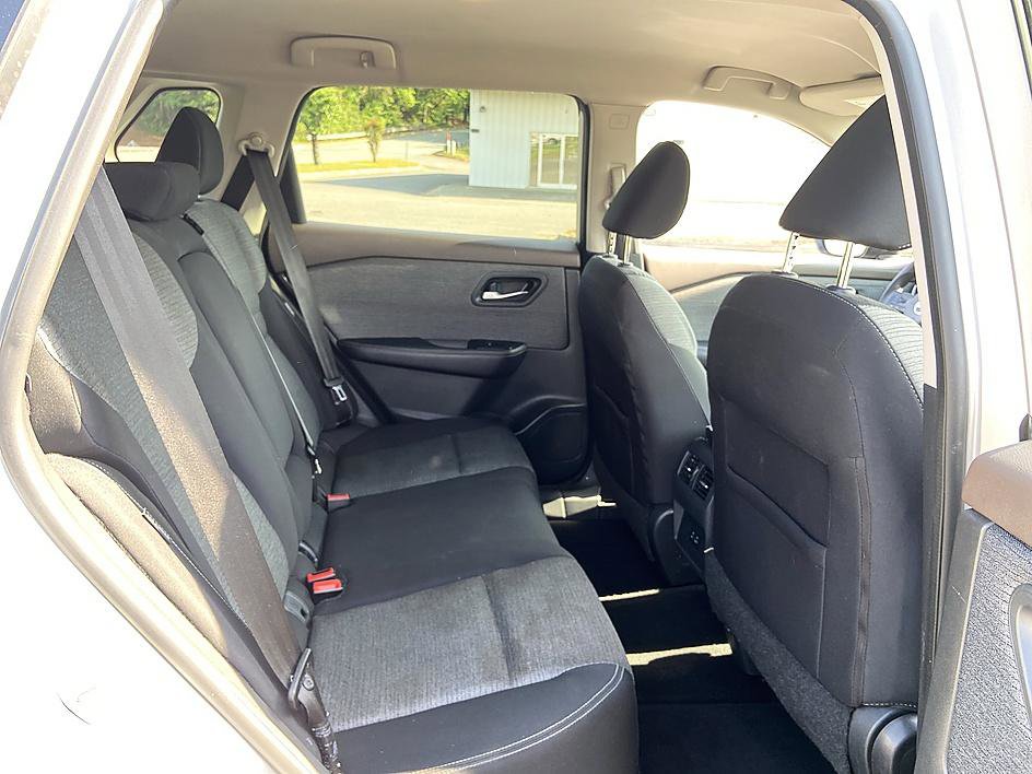 Used 2021 Nissan Rogue SV AWD/4WD image 18