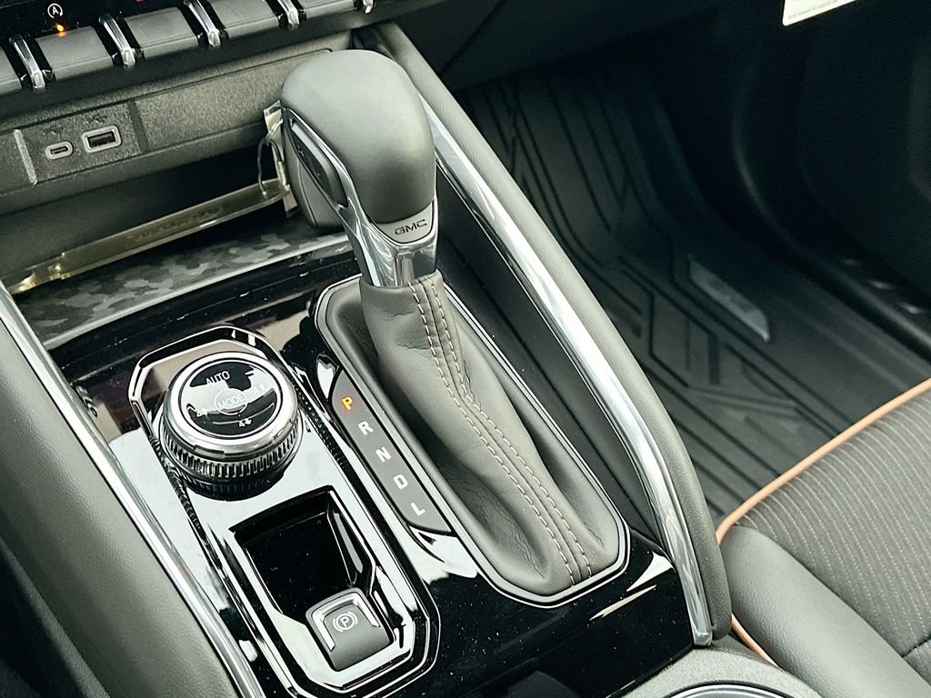 New 2026 GMC Canyon AT4 image 22