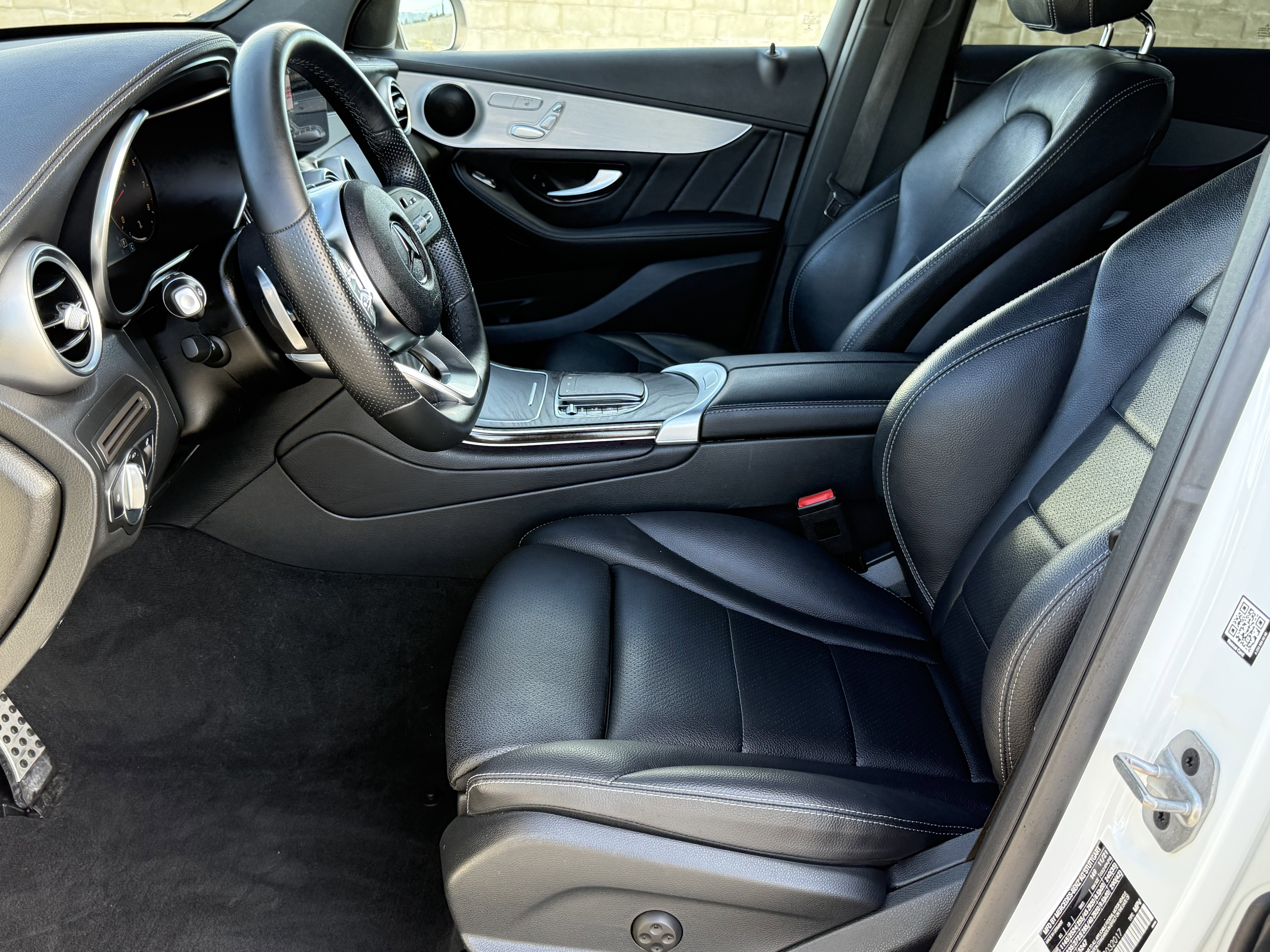 Used 2022 Mercedes-Benz GLC 300 4MATIC Coupe image 19