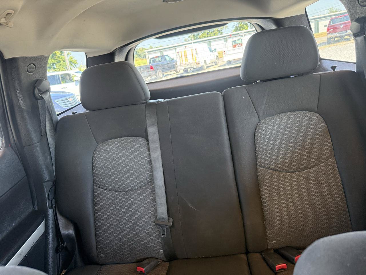 Used 2011 Chevrolet HHR LT FWD image 21