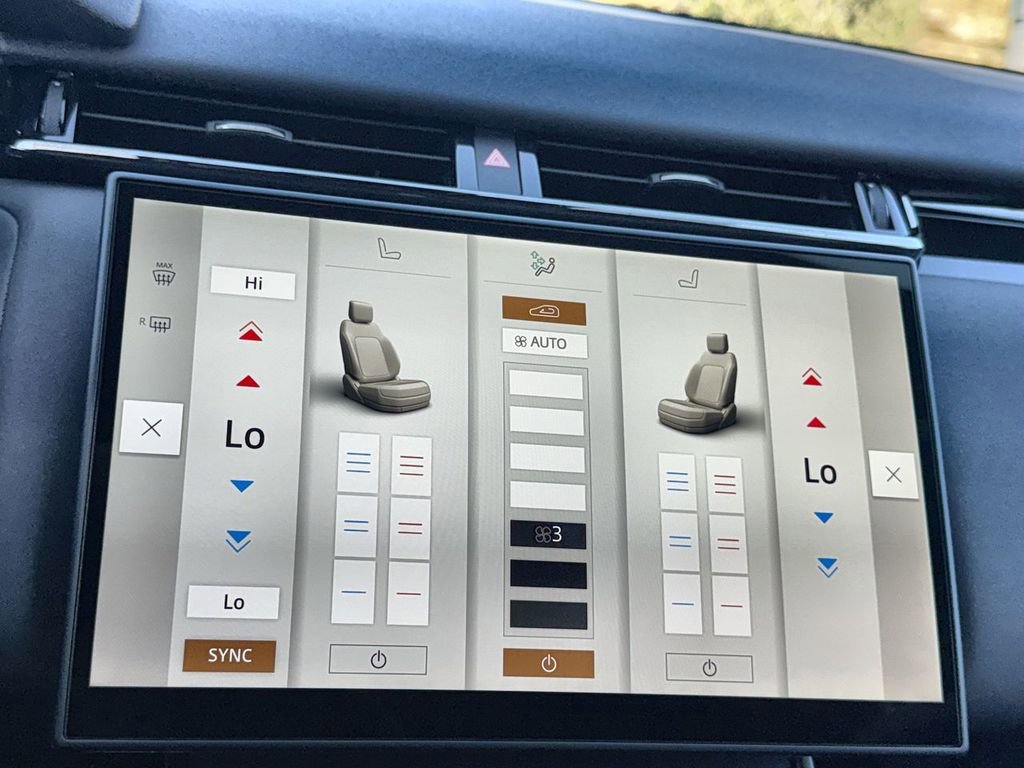 Certified 2025 Land Rover Range Rover Velar Dynamic SE image 26