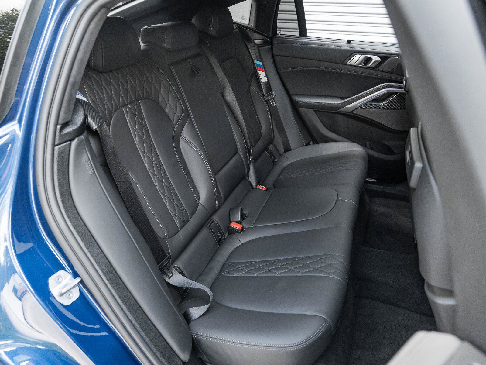 Used 2022 BMW X6 M50i w/ Executive Package AWD/4WD image 19