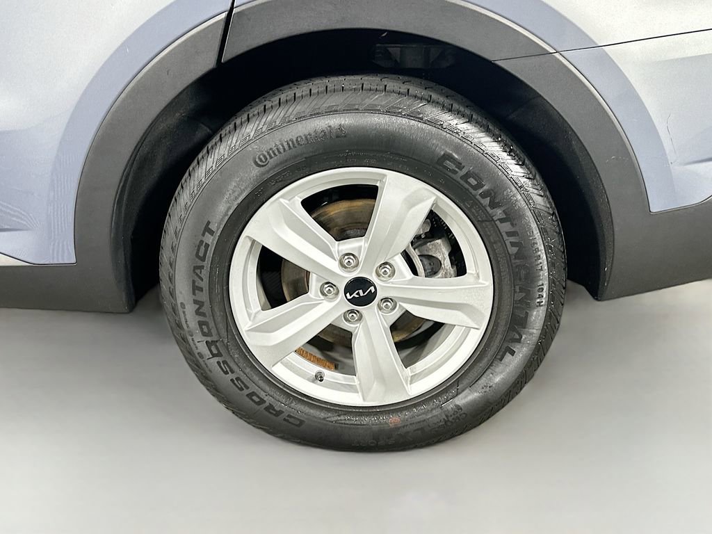 Used 2022 Kia Sorento LX image 32