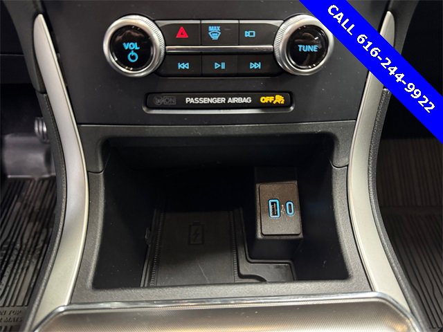 Used 2022 Ford Edge SEL w/ Convenience Package image 17