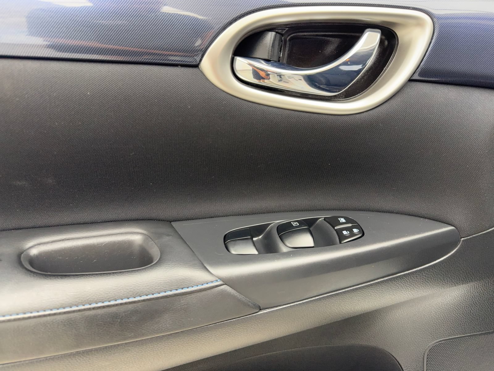 Used 2017 Nissan Sentra SR FWD image 34