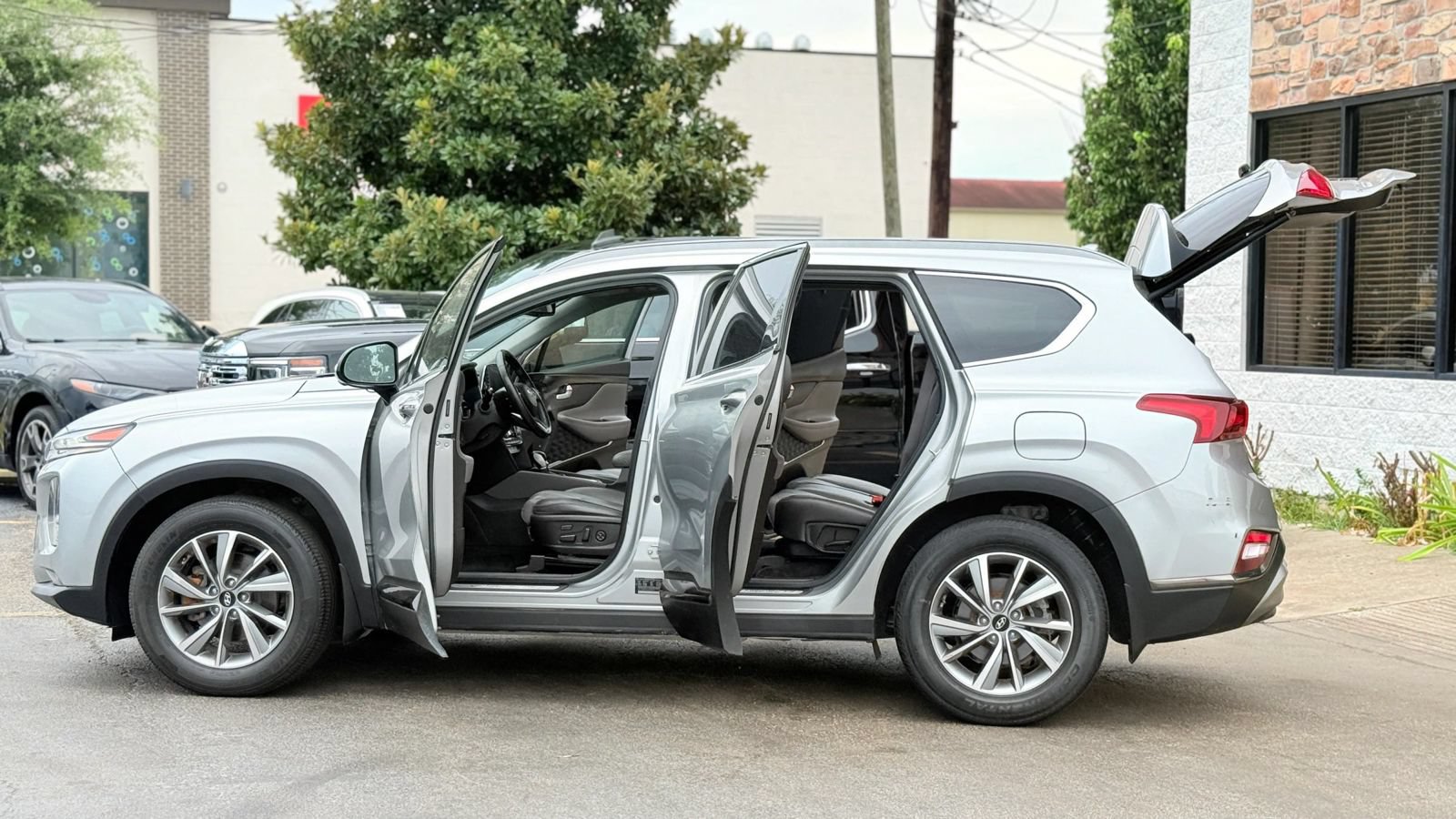 Used 2020 Hyundai Santa Fe Limited FWD image 12
