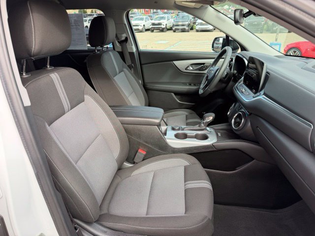 Certified 2024 Chevrolet Blazer LT w/ Convenience Package AWD/4WD image 21