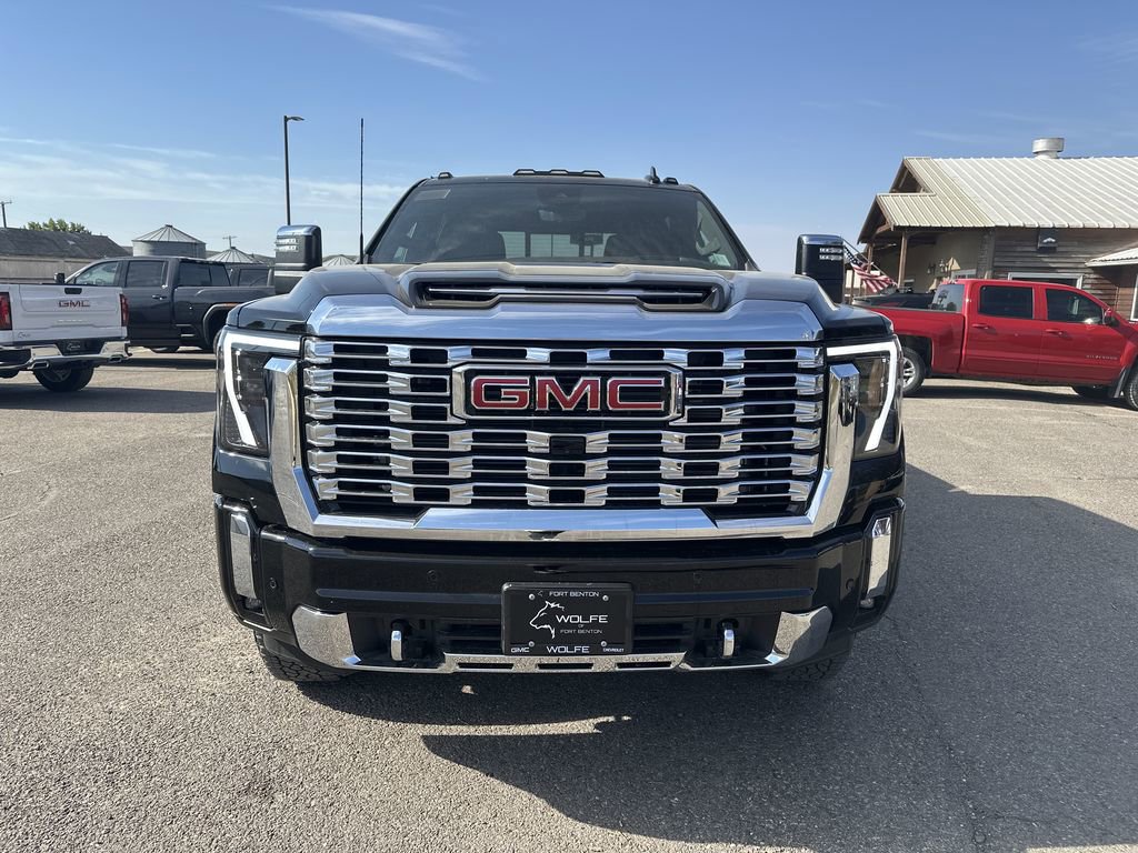 New 2025 GMC Sierra 3500 Denali w/ Technology Package image 2