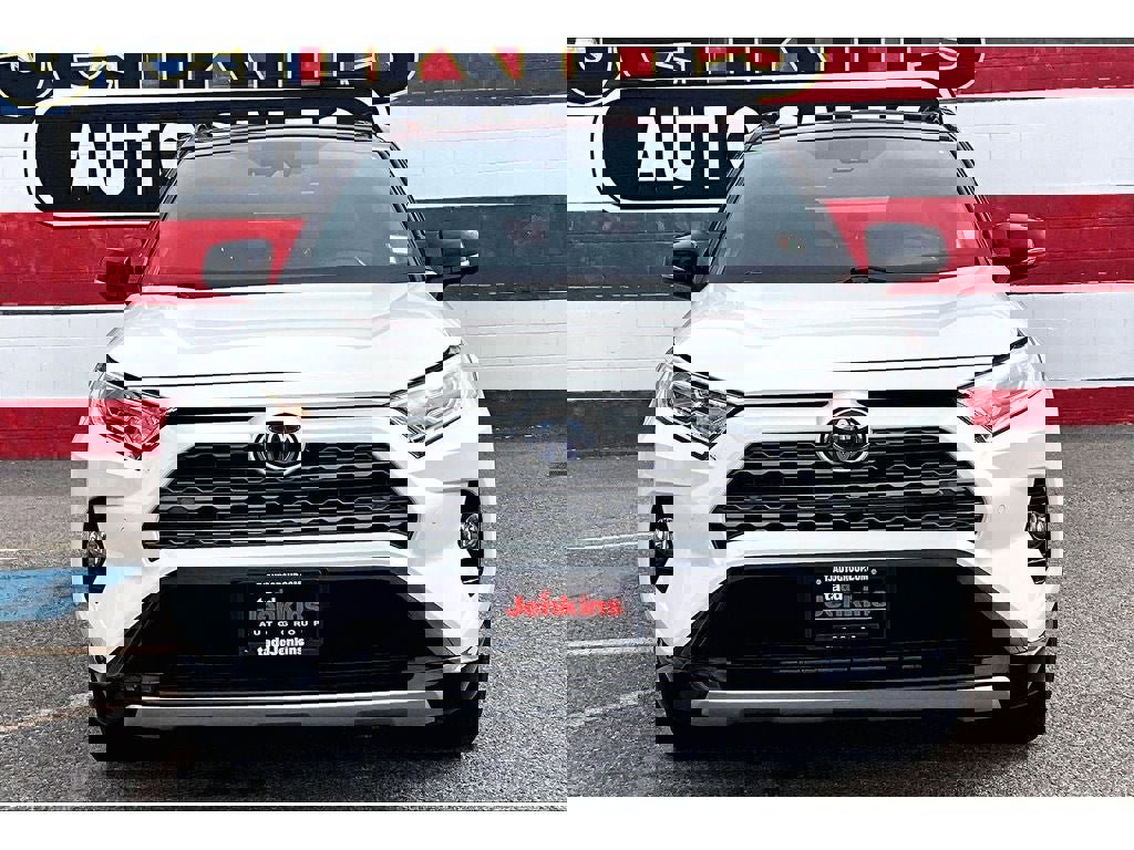 Used 2020 Toyota RAV4 XSE image 3