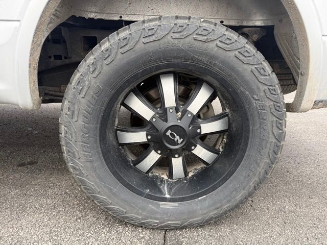 Used 2017 Ford F150 XLT w/ Equipment Group 302A Luxury AWD/4WD image 9