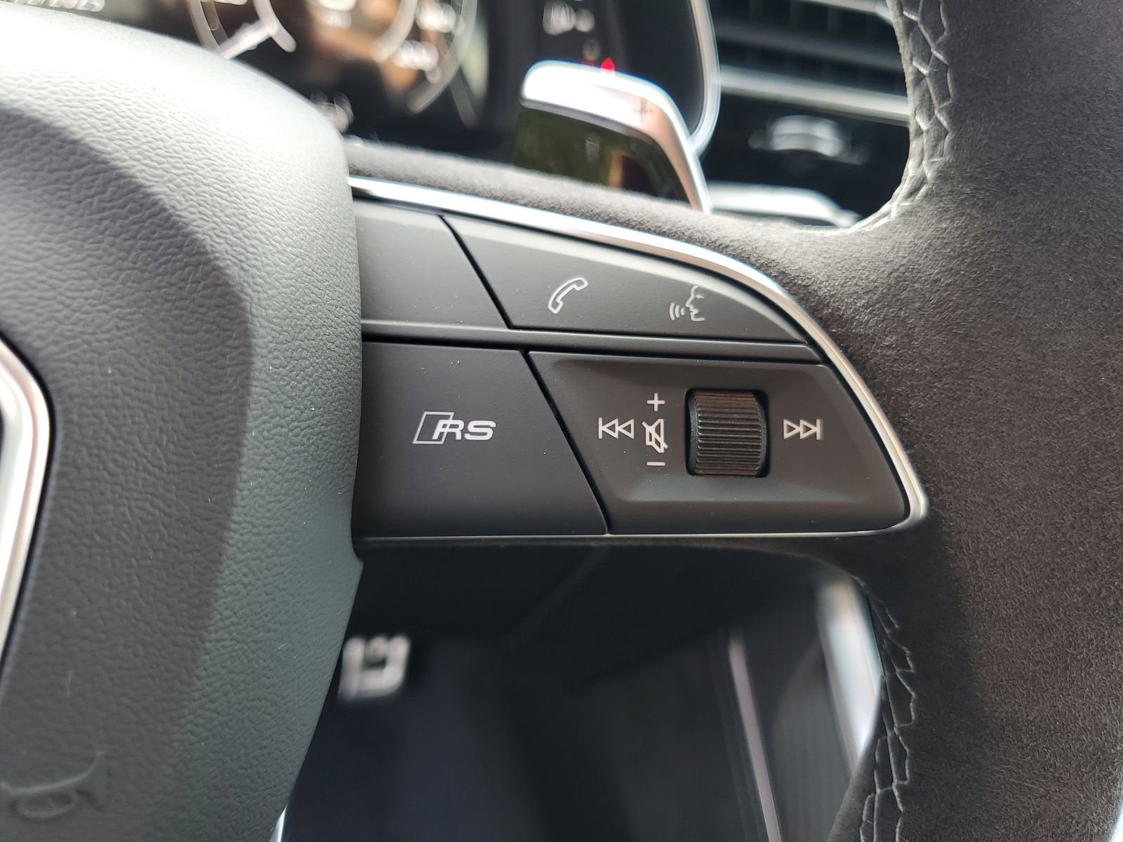 New 2026 Audi RS Q8 performance image 25