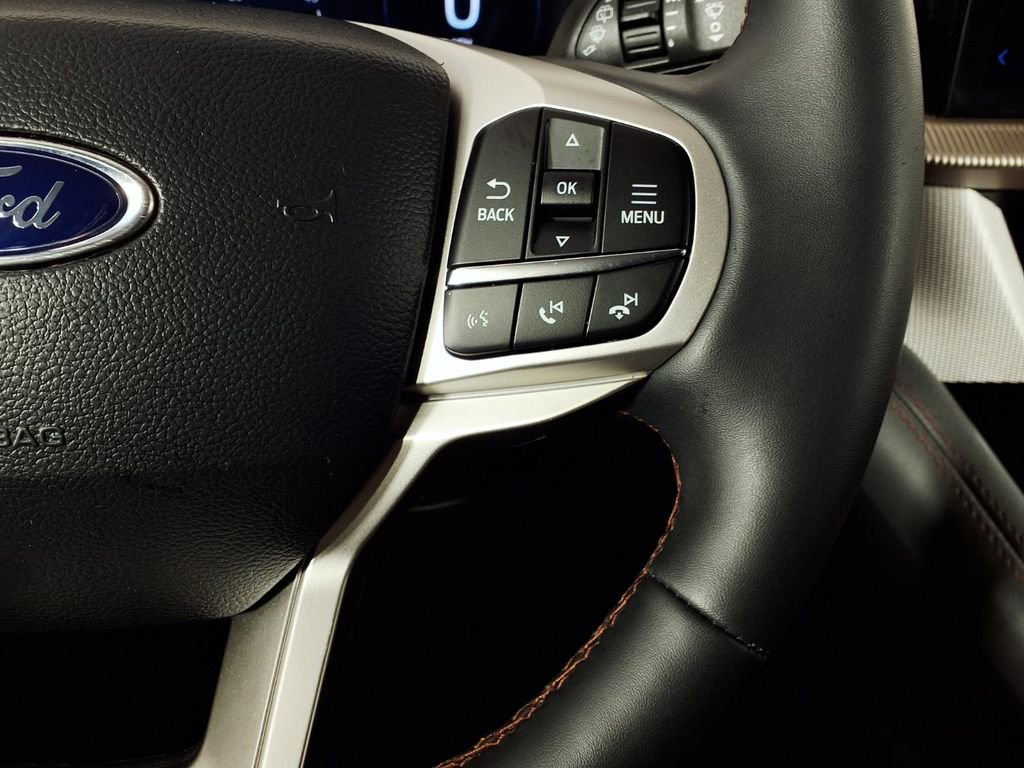 Used 2025 Ford Explorer Active image 21