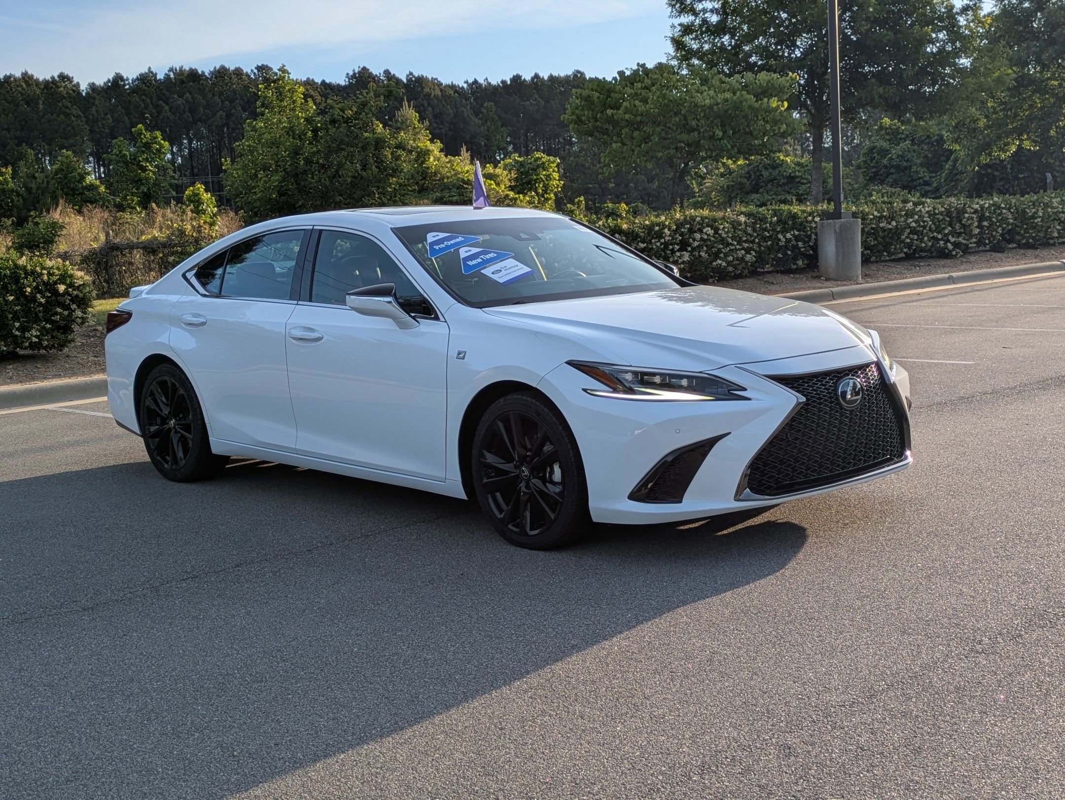 Used 2022 Lexus ES 350 F Sport w/ Accessory Package 2