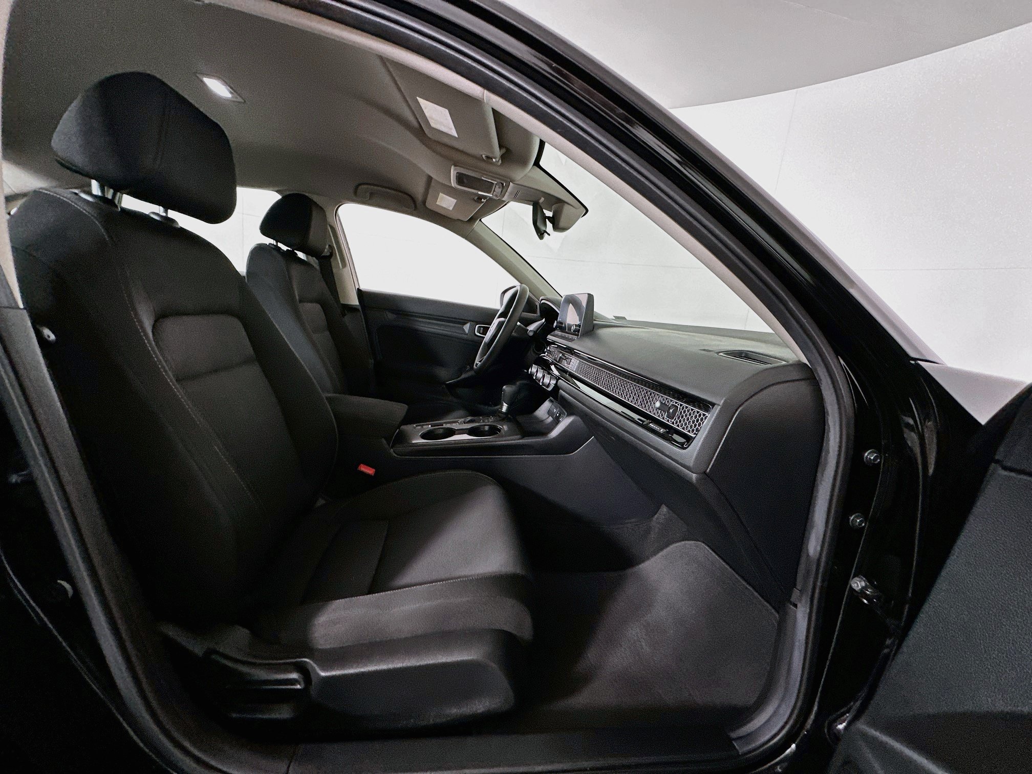 Used 2025 Honda Civic LX image 29