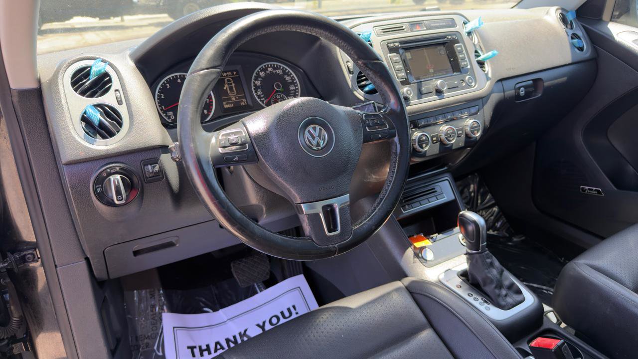Used 2015 Volkswagen Tiguan SEL AWD/4WD image 30