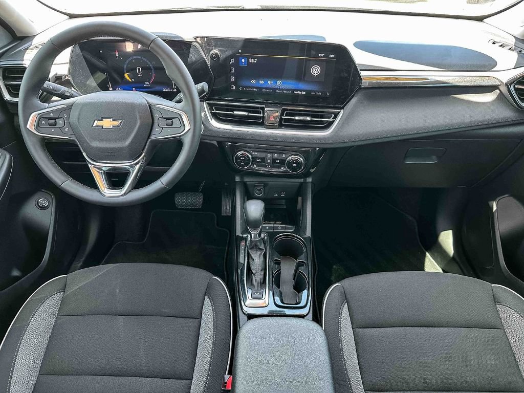 Used 2026 Chevrolet TrailBlazer LT w/ Convenience Package FWD image 11
