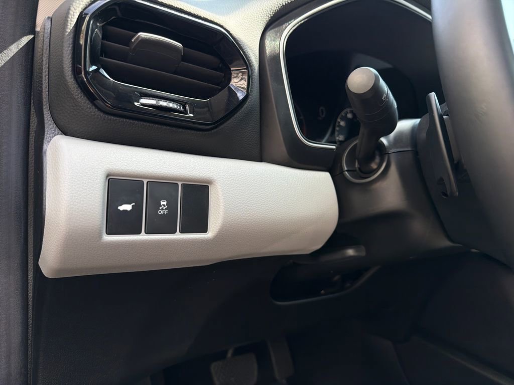 Certified 2025 Honda Pilot Touring image 37